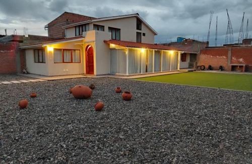 Espinar Villa | Sierra Alta House