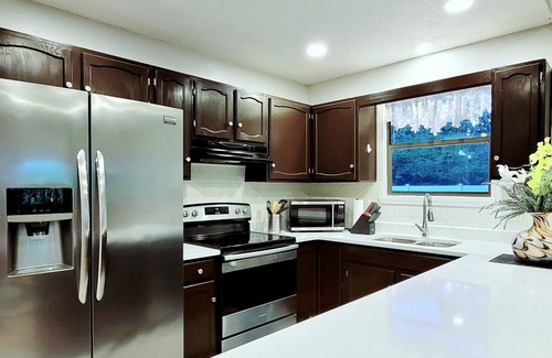 Westside Casa | Sierra Garden with private pool