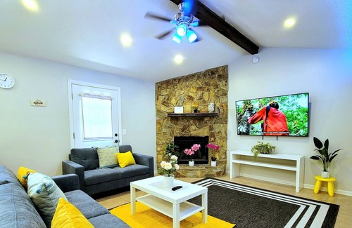 Westside Casa | Sierra Garden with private pool