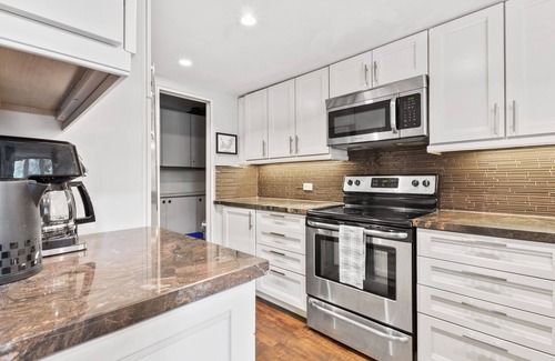 The Blue Mountains Hotel | Sierra Lane Condos