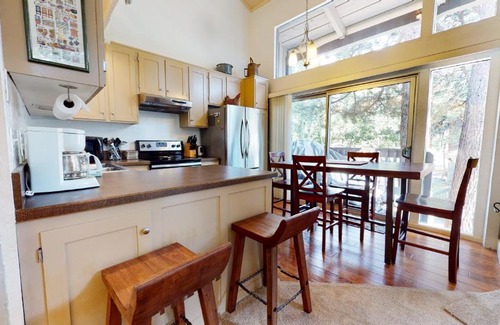 Mammoth Lakes Apartamento | Sierra Park Villas #11 condo