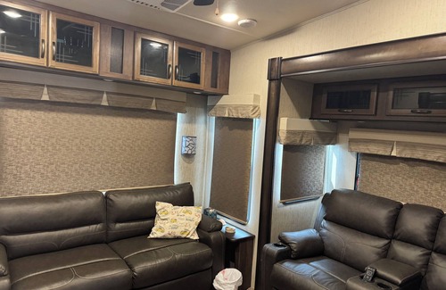 Moravia Casa | Sierra RV Inplace for rent