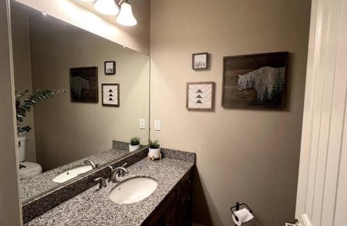Ahwahnee Casa | Sierra Summer House by Yosemite