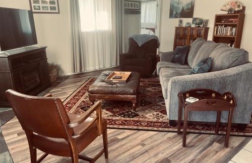 Ahwahnee Casa | Sierra Sunset Cottage -Yosemite area vacation cottage