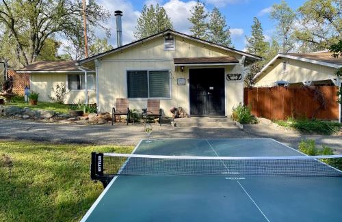 Ahwahnee Casa | Sierra Sunset Cottage -Yosemite area vacation cottage
