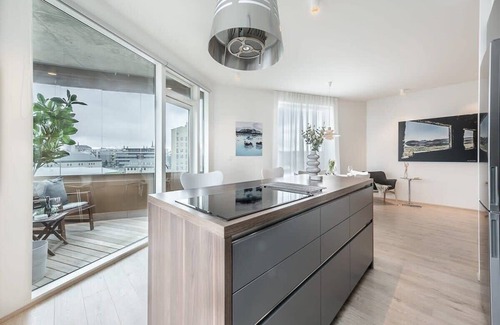 Hliðar Apartamento | SIF Apartments - 2BR Suite with 2 bathrooms 07
