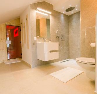 Shiligarnika Apartamento | Signature Penthouse with jacuzzi and sauna and 4 bedrooms in Saint George Palace