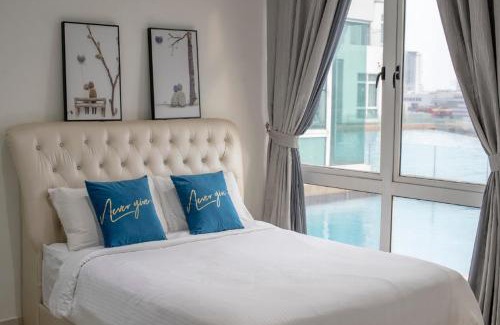 Taman Century Apartamento | Signature Private Pool 16pax KSL Midvalley