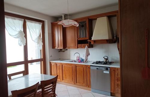 Villa Guardia Apartamento | Signorile quadrilocale nel verde di Villa Guardia