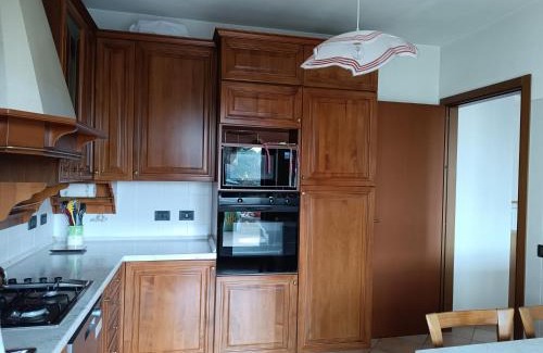 Villa Guardia Apartamento | Signorile quadrilocale nel verde di Villa Guardia