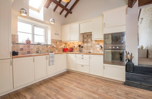 Angle Casa | Silk Purse, Holiday Home Angle, Sleeps 4, 2 bedrooms, bathrooms