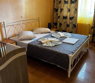 Spata-Artemida Apartamento | Silver Apartment with Swimming Pool