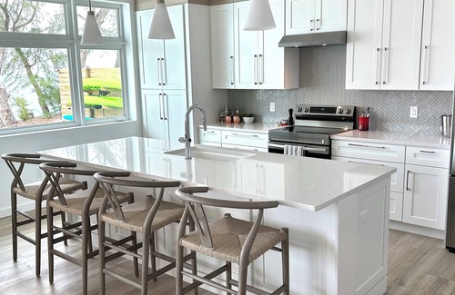 Jimmy Hill Casa | Silver Beach House - Lux Vacation Home. 7 mins from Airport. Infinity Pool+++