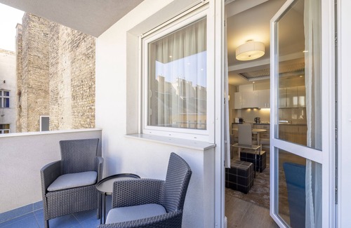 Palace District Apartamento | Silver Crown Hotel & Residence