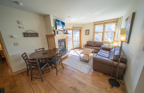 River Run Casa | Silver Mill 8212