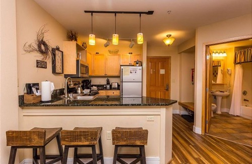 River Run Condominio | Silver Mill by Summit County Mountain Retreats
