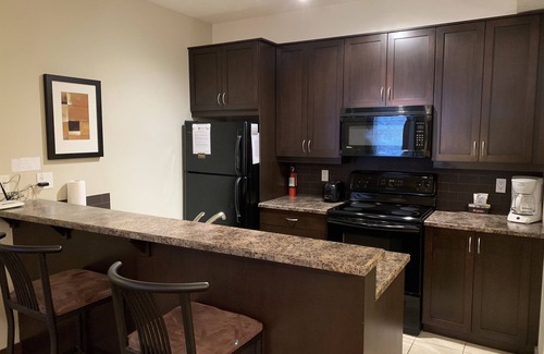 East Kootenay Condominio | Nueva propiedad | Tina caliente | Sala de vapor | Piscina cubierta | Sala de fitness | Netflix
