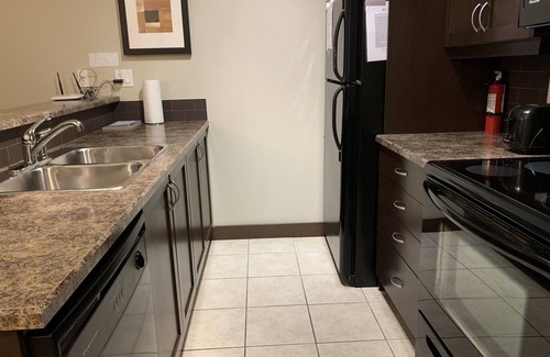 East Kootenay Condominio | Nueva propiedad | Tina caliente | Sala de vapor | Piscina cubierta | Sala de fitness | Netflix