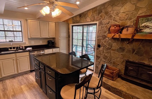 Robbinsville Casa | Silver's Snowbird Cabin