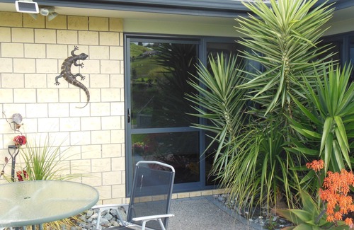 Red Beach Apartamento | Silverdale Garden Stay