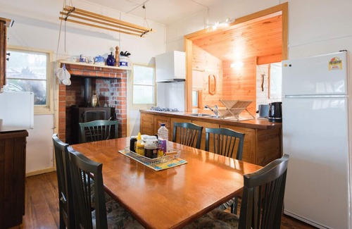 Tenby Point Casa | Silverstone Cottage Private Beachfront Pet Friendly