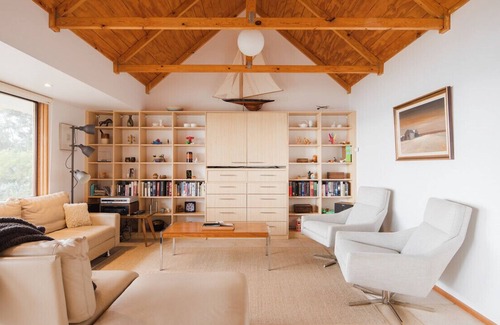 Tenby Point Casa | Silverstone Escape - Private Beachfront Retreat & Pet friendly