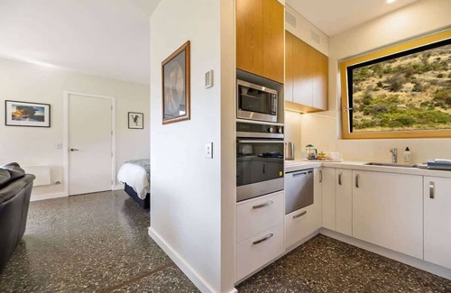 Kelvin Heights Casa | Silverwood Delight Su