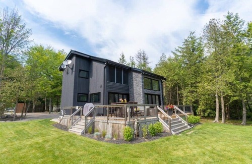 Rosseau Casa | Silverwood - Lake Rosseau discount for July & August 2025!