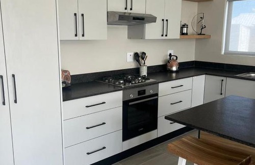 Struisbaai Casa | Silwer