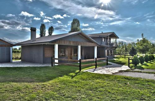 Makednoi Casa | Simon's Walnut Farm