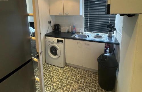 Heaton Apartamento | Simonside Apartment - Sleeps 6 -Parking