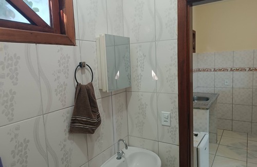 Santa Cruz Cabralia Cabina | Simple but cozy rooms in Coroa Vermelha-Ba. We accept pets.