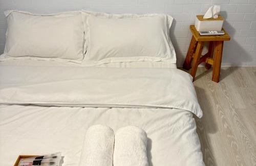 Gushan District Casa | Simple Dog Bungalow