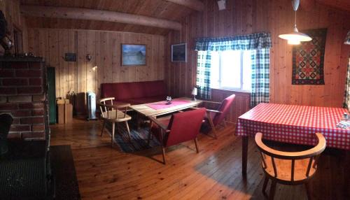 Soemaadalen Chalet De Esquí | Simple family cabin at Haugen, Femundsmarka