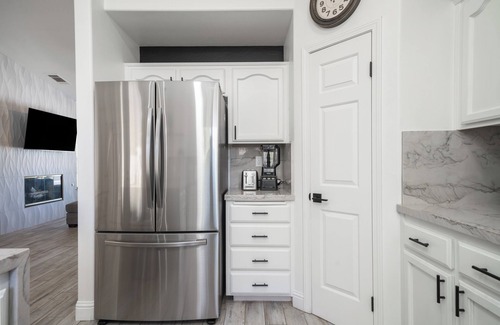 Pumpkin Center Casa | Simple Home for Work or Travel