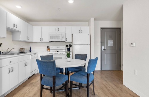 Far North Central Apartamento | Simplicity At the Rim 1204 I Comfy 2 bed 2 Bath