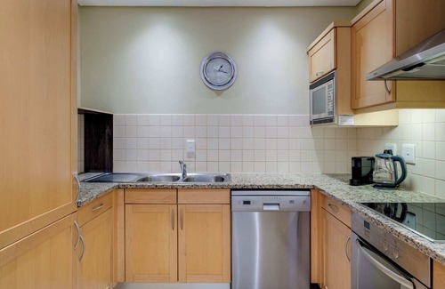Victoria and Alfred Waterfront Apartamento | Simplistic Elegance at Altmore 203