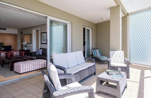 Victoria and Alfred Waterfront Apartamento | Simplistic Elegance at Altmore 203