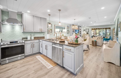 Seagrove Beach Casa | “Simply Seagrove” | Waterfront Townhome | Kayaks included| Seagrove Beach Florida