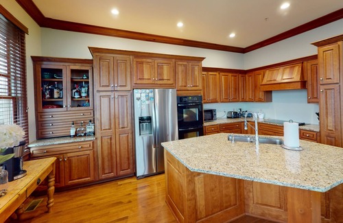 Snowshoe Casa | Simply the Best on Mountain - Shay's Landing #1 by RedAwning