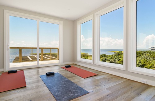 Salvo Casa | Simply the Finest - New Modern Waterfront Home w/ Saltwater Pool