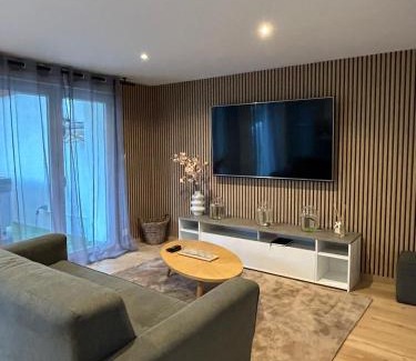Champigneulles Apartamento | Sinalospa - Cosalà appartemement Sauna Jacuzzi Grande terrasse à 5 minutes de Nancy Place Stanislas