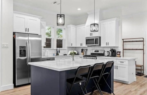 OST - South Union Casa | Sing, Soak & Stay In Houston!