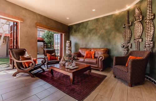 Pollok Beach Casa | Singa Lodge - Lion Roars Hotels & Lodge