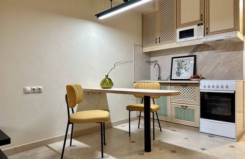 Almaty Apartamento | "Singing birds" charming studio in center of Almaty with WiFi, AC