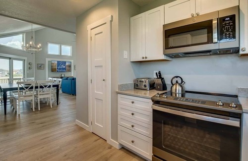 Tuckahoe Casa | Singing Sandpipers | 325 ft to the beach | Private Pool, Dog Friendly, Community Pool