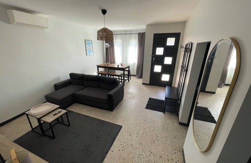 Villefranche-de-Lauragais Casa | Single-storey house. Close to freeway exit, train station and Canal du Midi.