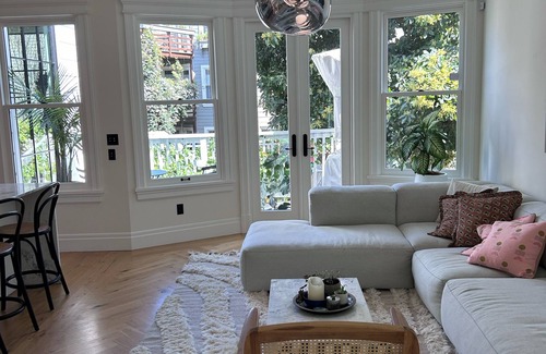 Lower Haight Casa | Single Family Designer Home in the heart of San Francisco's Duboce Triangle.