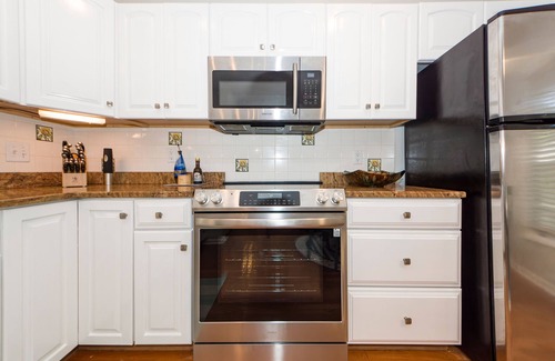 Seabrook Island Casa | Single Family Renovated Summerwind backs to golf course Amenity card incl.