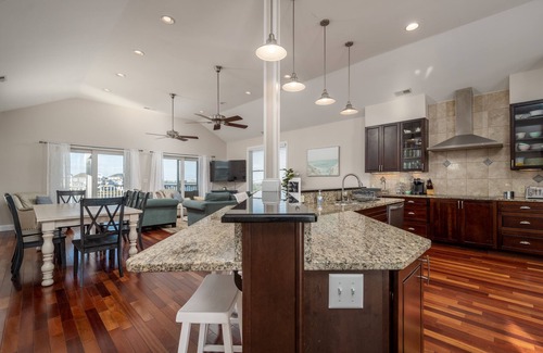 West Ocean City Casa | Single home BAY FRONT at 13019 Old Bridge Rd Ocean City, Md.